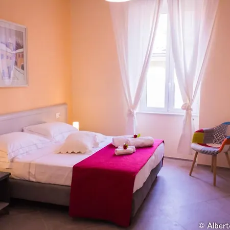 Residenza Florida Couette-café 3*